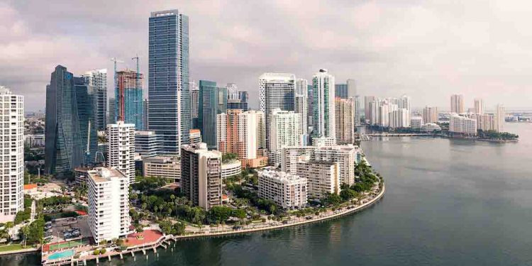 8 Tips for Moving to Miami