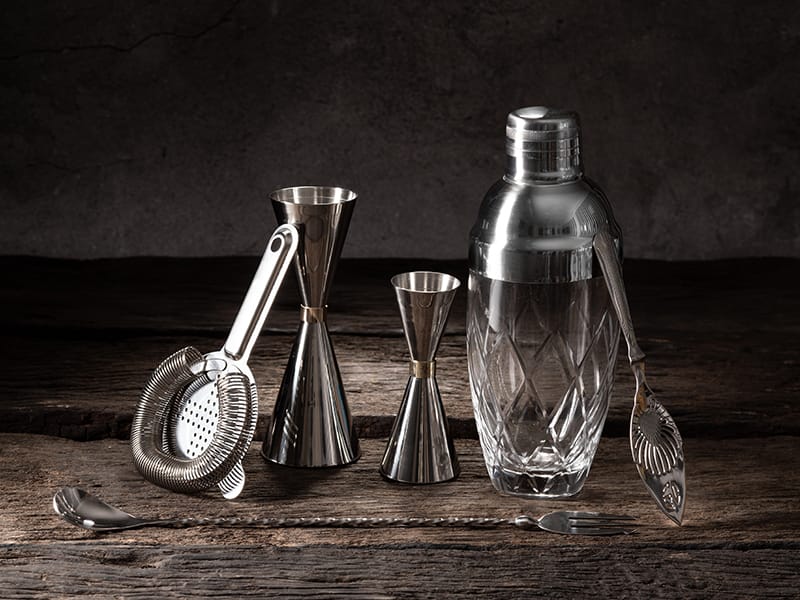 Cocktail shaker set