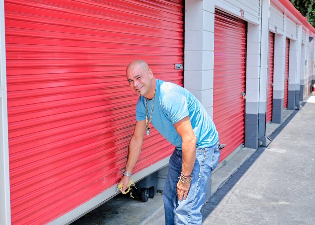 CubeSmart Customer Erick openign storage unit in Peachtree Corners, GA
