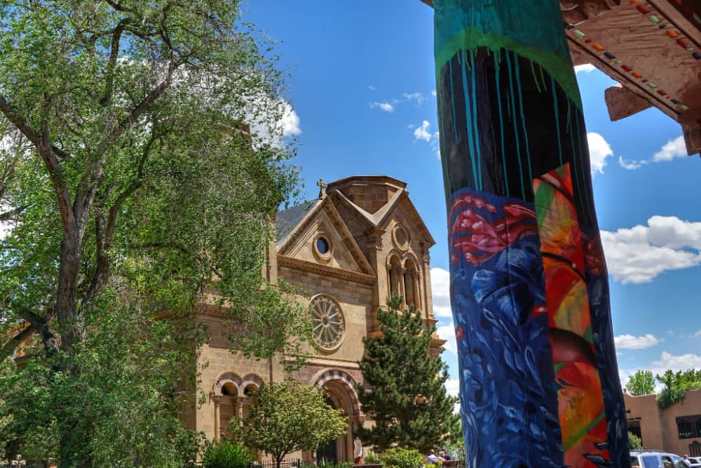 Santa Fe architecture and street art