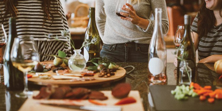 5 Party Hosting Hacks for Dazzling Friends in a Small Space