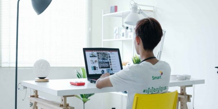 Online School is Now in Session: Seven Tips to Set Up Student Work Areas